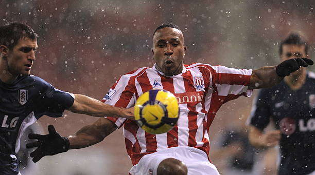 助市场中 助市场中